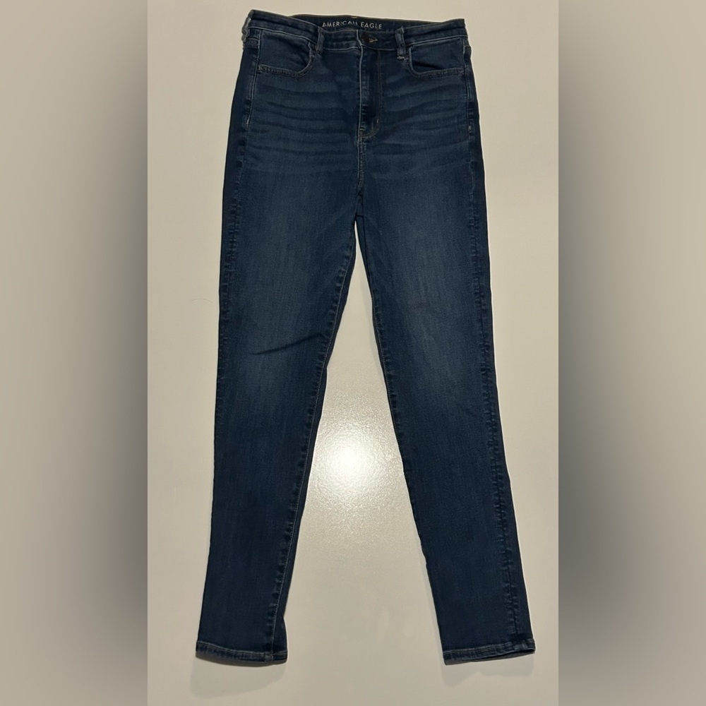 American Eagle Jeans Size:10 Condition: Good (Small Rip On Tag)